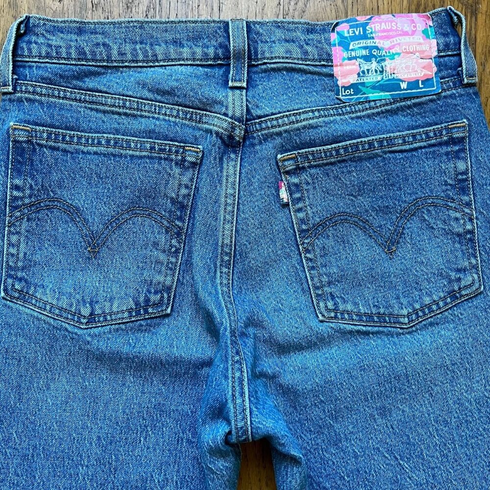 Levi's Wedgie Straight Leg Medium Wash Denim Jeans with Patches | Size 27